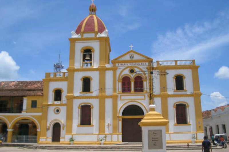 Places-to-visit-Colombia-catedral-de-mompox