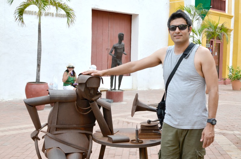 Things to do in Cartagena - Visit the bronze statues